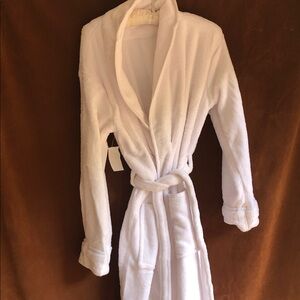 Luxury Plush Shawl-Collar White Robe with Tie Belt